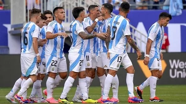 Sin brillar, Argentina fue superior y le ganó a Ecuador