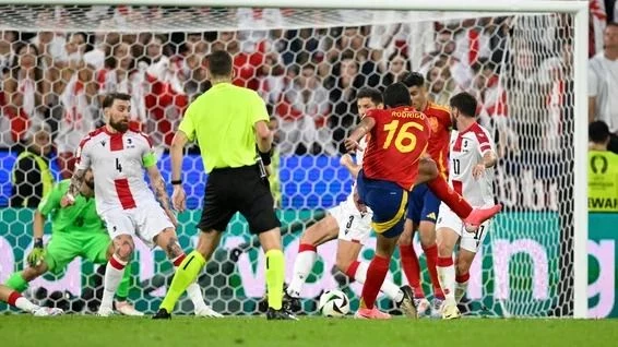 España sacó chapa de candidato y habrá final anticipada