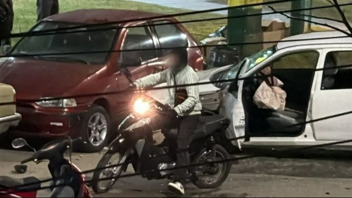 El conductor del auto fue amenazado y asaltado.