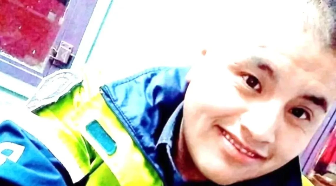 Un prófugo ingresó a una comisaría a los tiros y mató a un efectivo de la Policía Bonaerense