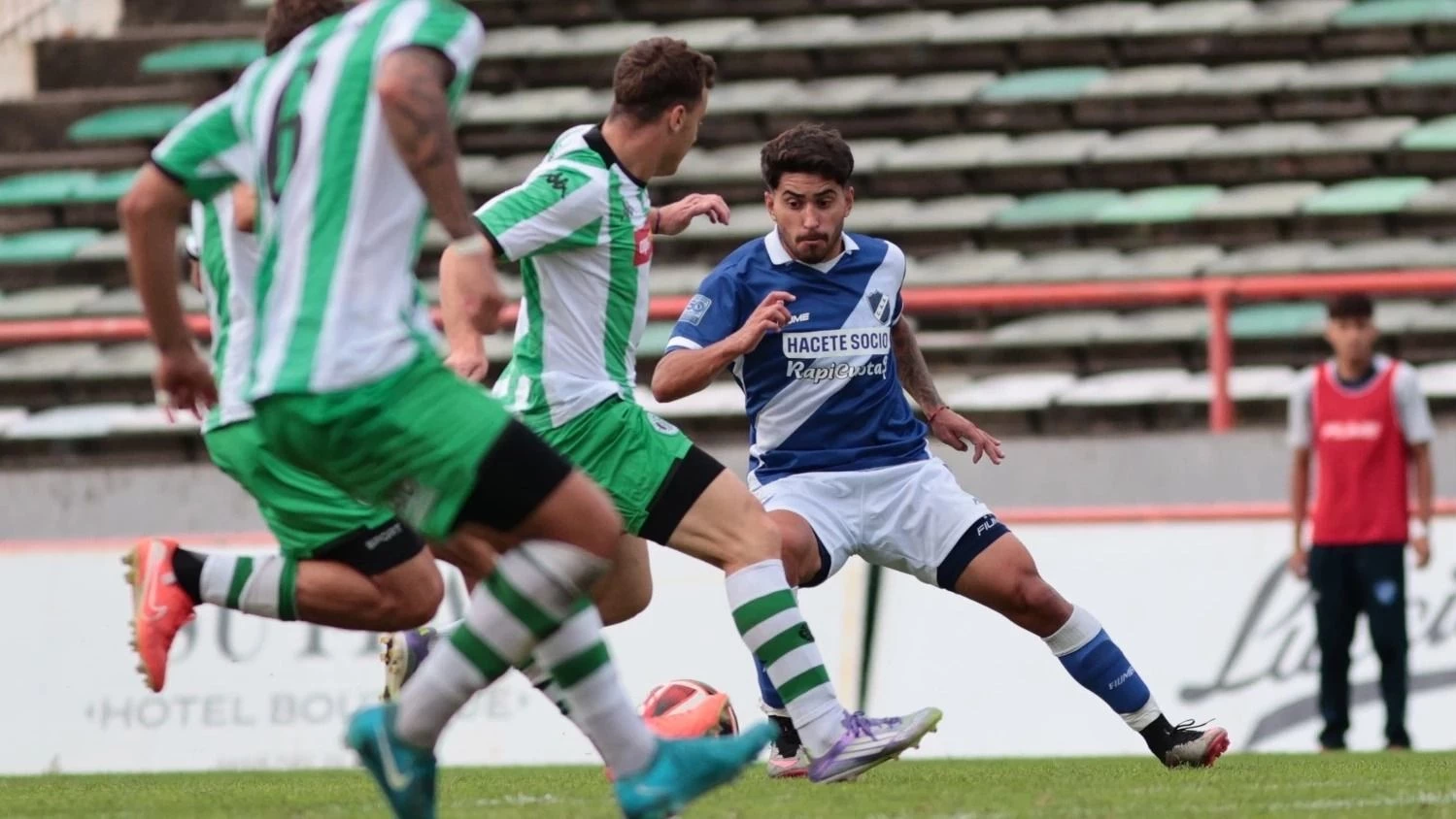 Kimberley-Alvarado, en el Minella y con público del "torito"