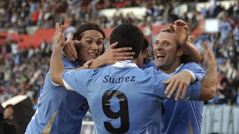 Una gloria de Uruguay se candidateó para reemplazar a Bielsa