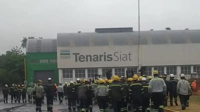 Techint despide a 150 empleados en su planta de tubos tras perder licitaciones clave en Vaca Muerta