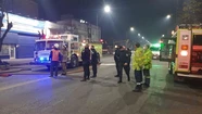 Dramático: bomberos ingresan al cine San Martín para tratar de frenar el avance del fuego