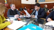 El debate del pliego comenzó con una amplia exposición del Emsur. Foto: 0223.