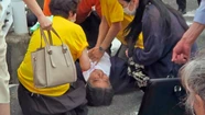 Tras recibir un disparo, el exprimer ministro japonés fue trasladado de urgencia al hospital pero falleció poco después. Foto: Reuters