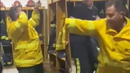 Video: Bomberos Voluntarios acudieron a una emergencia en medio de una visita escolar