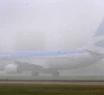 La intensa niebla provocó inconvenientes en los principales aeropuertos. 