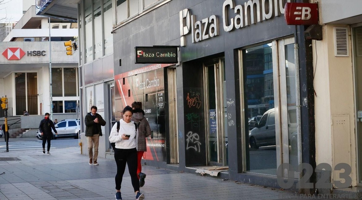 El dólar volvió a subir y alcanzó su mayor nivel en 15 días