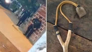 El rústico elemento con el que el policía enfrentó a los delincuentes. 