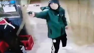 Antes de huir con el motín, uno de los ladrones efectuó 4 disparos.