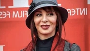 La actriz iraní Afsaneh Bayeghan fue condenada a dos años de prisión y a ir al psicólogo por no usar el velo islámico.