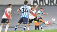 River festeja el título y levanta la copa ante Racing en el Monumental