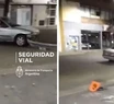 El violento ataque fue grabado con un celular. 