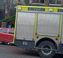 Tensión por el incendio de una hamburguesería en un barrio del macrocentro Tensión por el incendio de una hamburguesería en un barrio del macrocentro