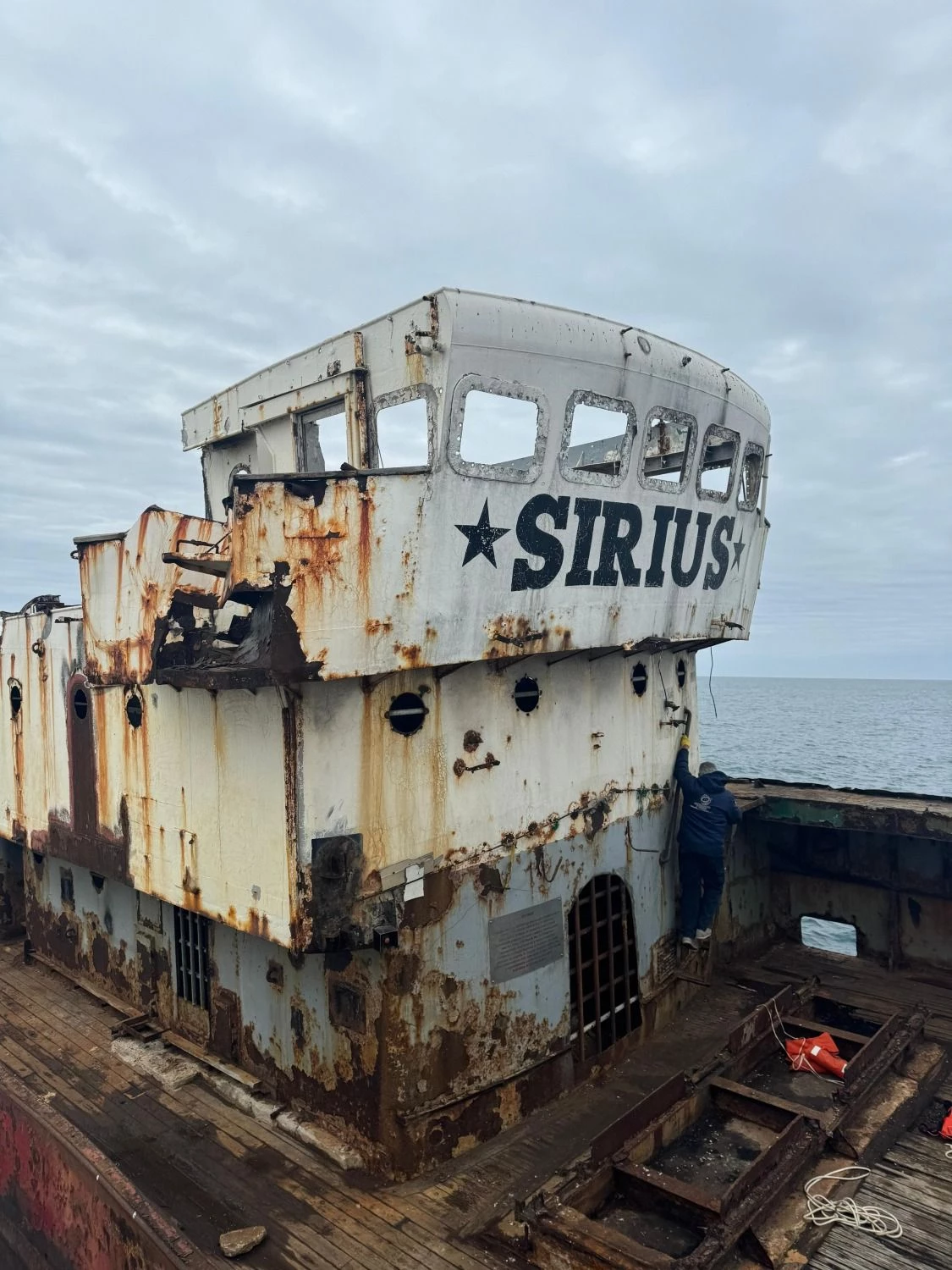 "Sirus" se sometió a distintos trabajos para su hundimiento.