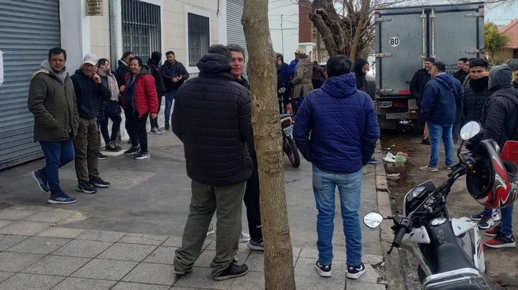 Un frigorífico pone en vilo a más de 40 trabajadores por falta de pago