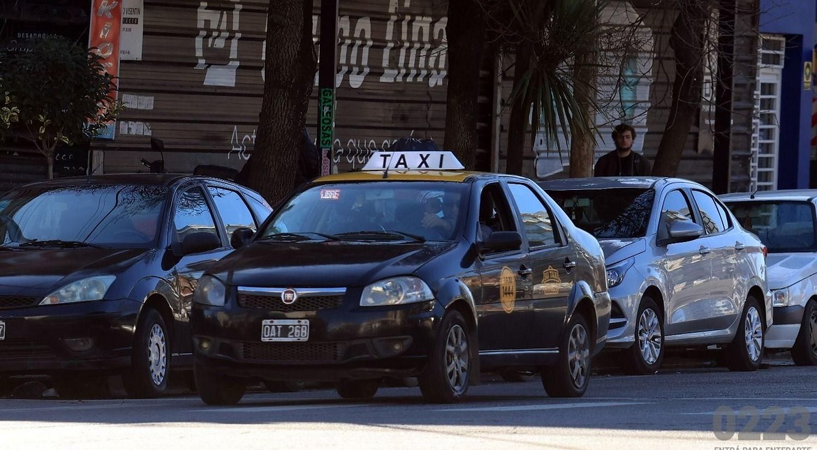 Atención choferes de apps y taxistas: ya se conoce cuándo estará lista la reglamentación