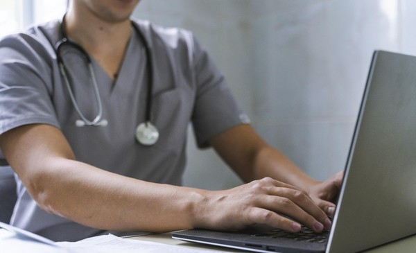¡La Telemedicina en Chile Revoluciona la Salud! Acceso, Comodidad y Atención Continua al Alcance de tu Mano