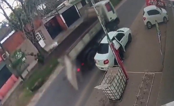 Bebé sale despedida de un auto en MDP: ¿Qué pasó?