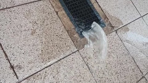 Desesperación: le robaron el medidor de agua y se le inundó todo el depósito