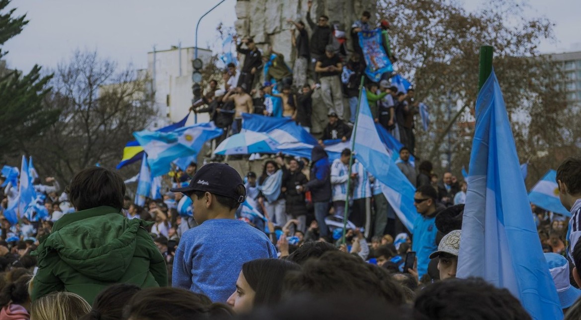 "No más motos": lanzan una campaña para concientizar por los "cortes" en los festejos y piden controles de Tránsito