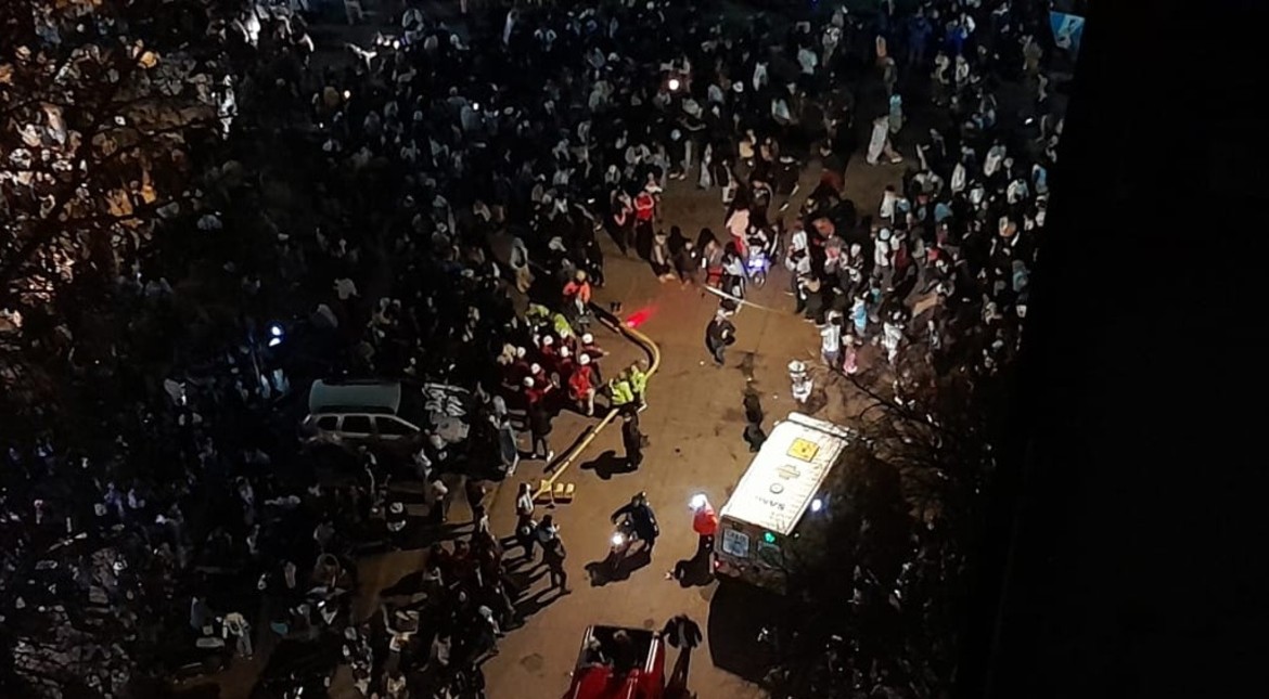 Un joven cayó del monumento a San Martín durante los festejos por el pase a la final y fue hospitalizado