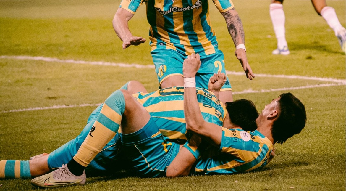 Aldosivi dio el golpe: 3 a 0 a River y está en octavos de final