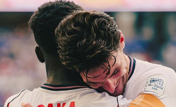 Inglaterra y Francia regalaron una despedida a puro gol y se metieron en la historia