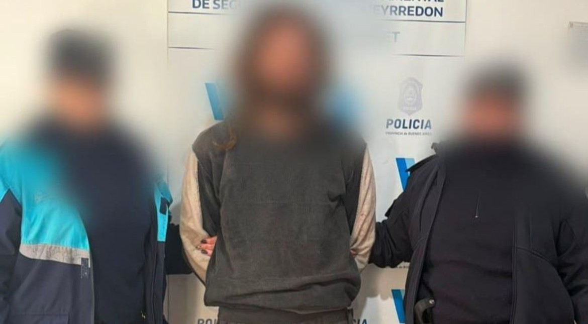 Allanan dos casas y secuestran una bicicleta robada hace una semana