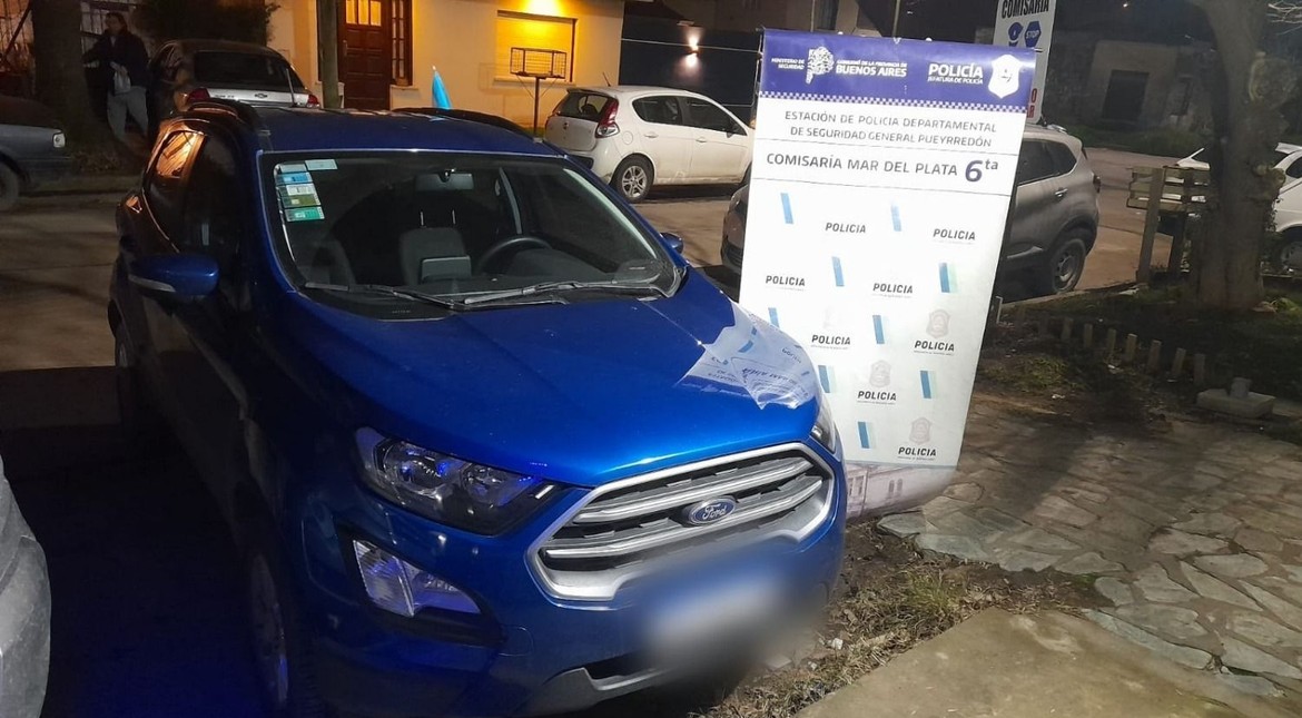 Vigilaban un auto robado y detuvieron al adolescente que se lo quiso llevar
