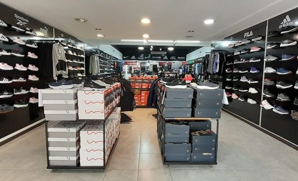 Open Sports deberá pagar $10 millones tras negarse a cambiar zapatillas en San Pedro