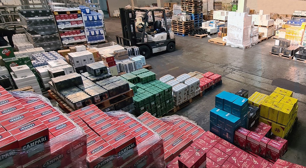 Golpe a la producción: cerró una histórica distribuidora de bebidas y despidió a sus 220 empleados