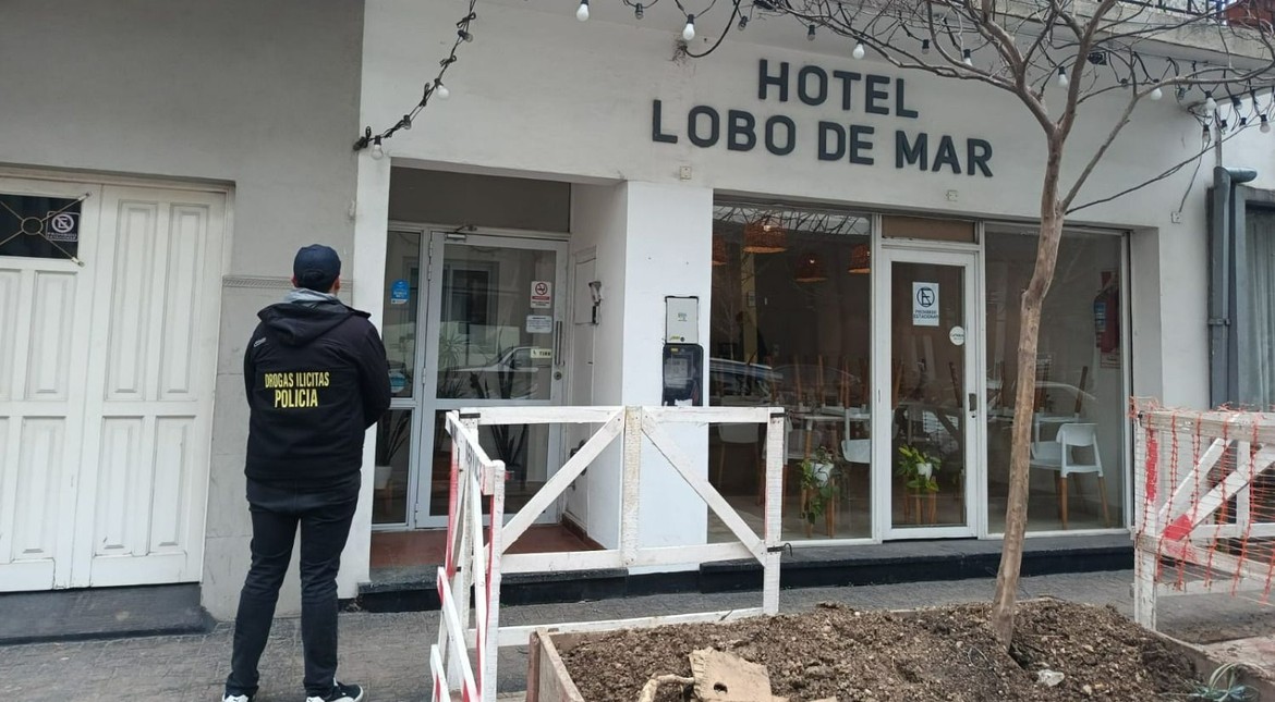Hacía delivery de cocaína y lo detuvieron en la habitación de un hotel