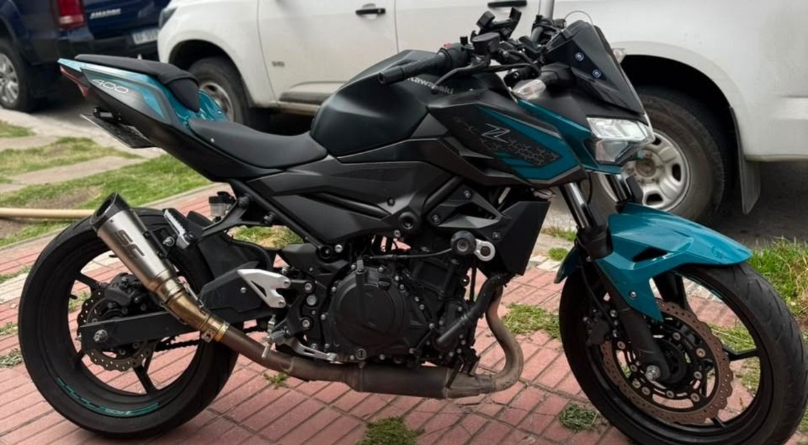 "Están robando a full": le rompieron la reja de su casa y le sacaron la moto