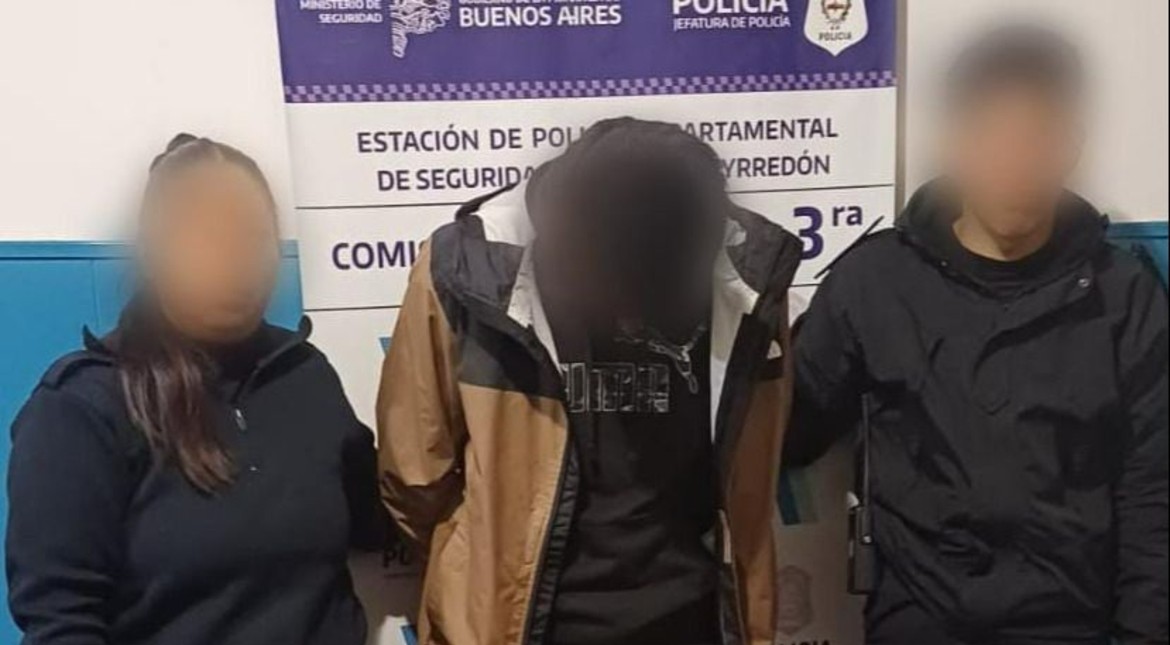 Quiso abrir un auto estacionado en el puerto y lo detuvieron