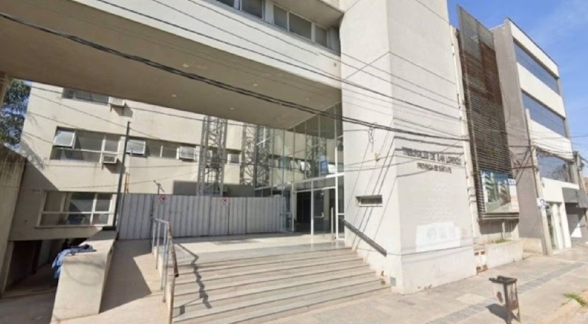 Escandalo e indignación: abusó de sus dos hijas y quedó en libertad por un insólito error judicial