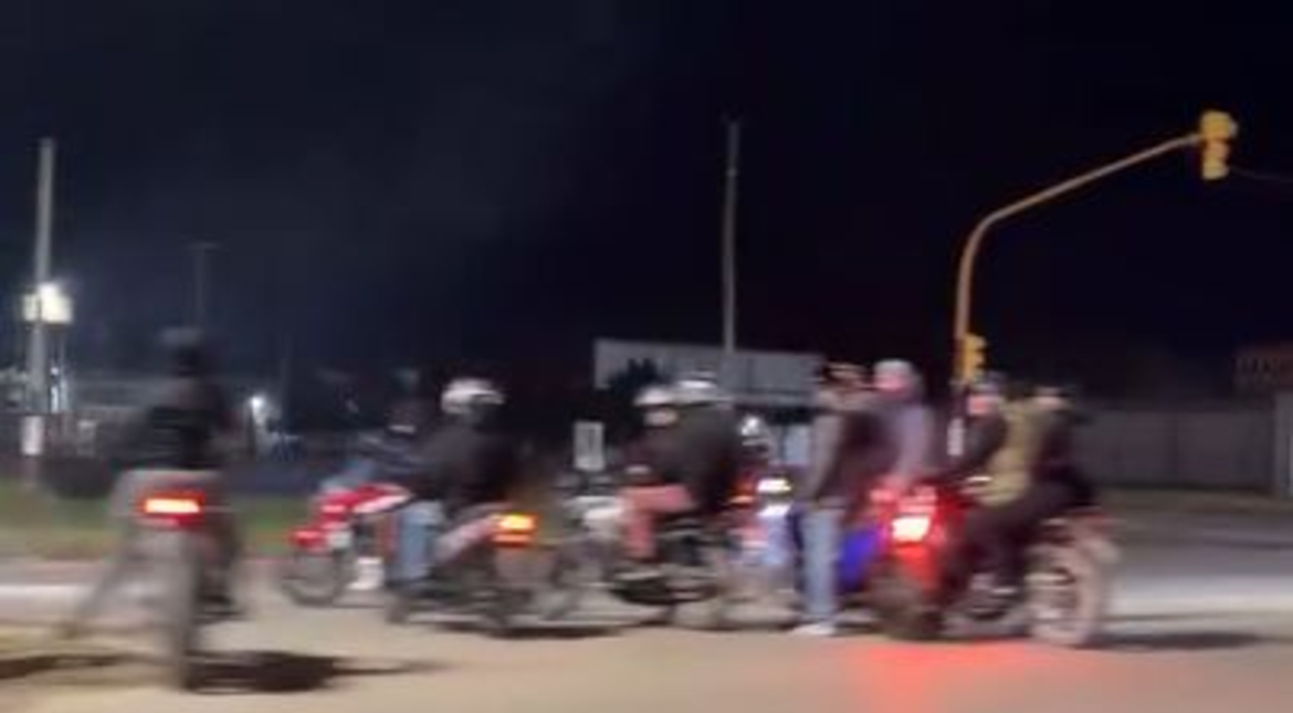 Cortan la Ruta 88 para hacer carreras ilegales: “Nos cruzaron cinco motos y casi chocamos”