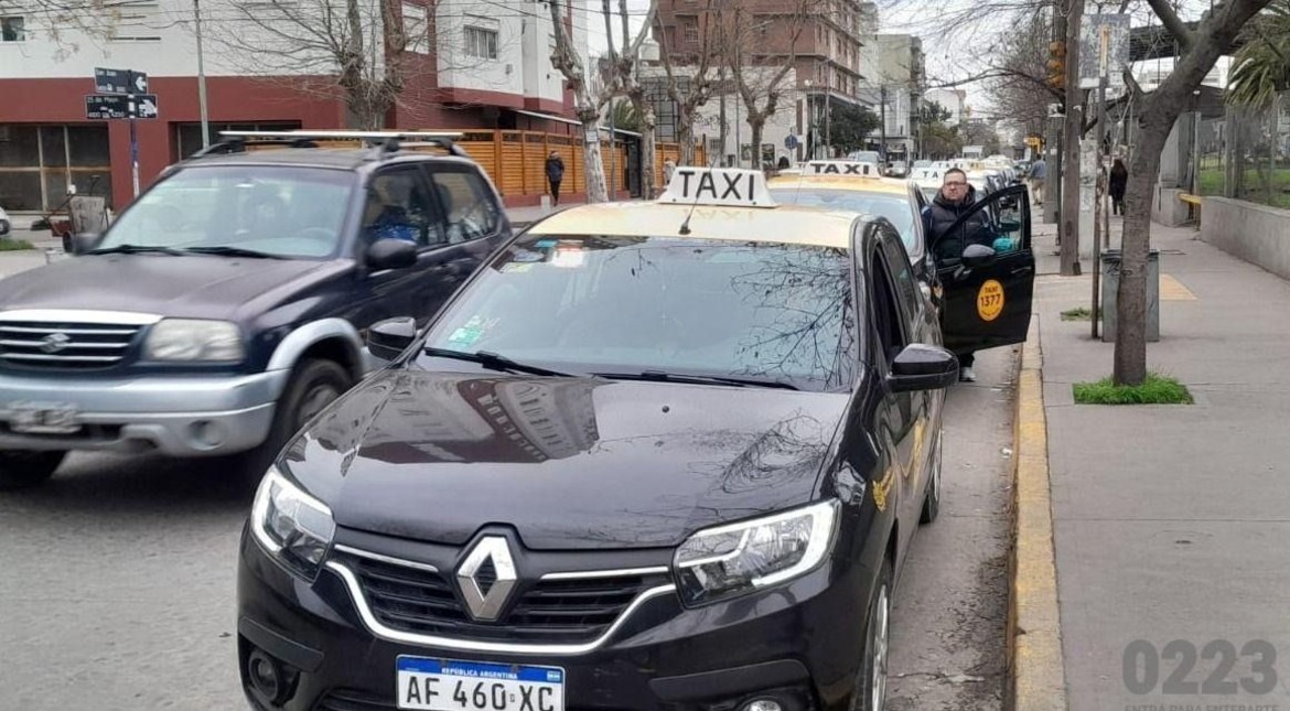 "No fue lo que esperábamos" y "no vino nada de gente": la desilusión de los taxistas en las vacaciones de invierno
