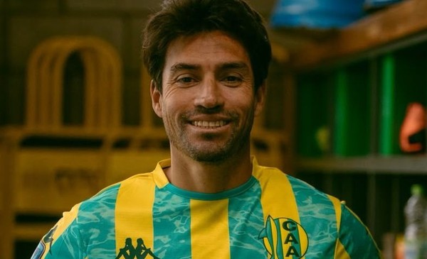 Nico Gaitán llega a Aldosivi en modo Messi