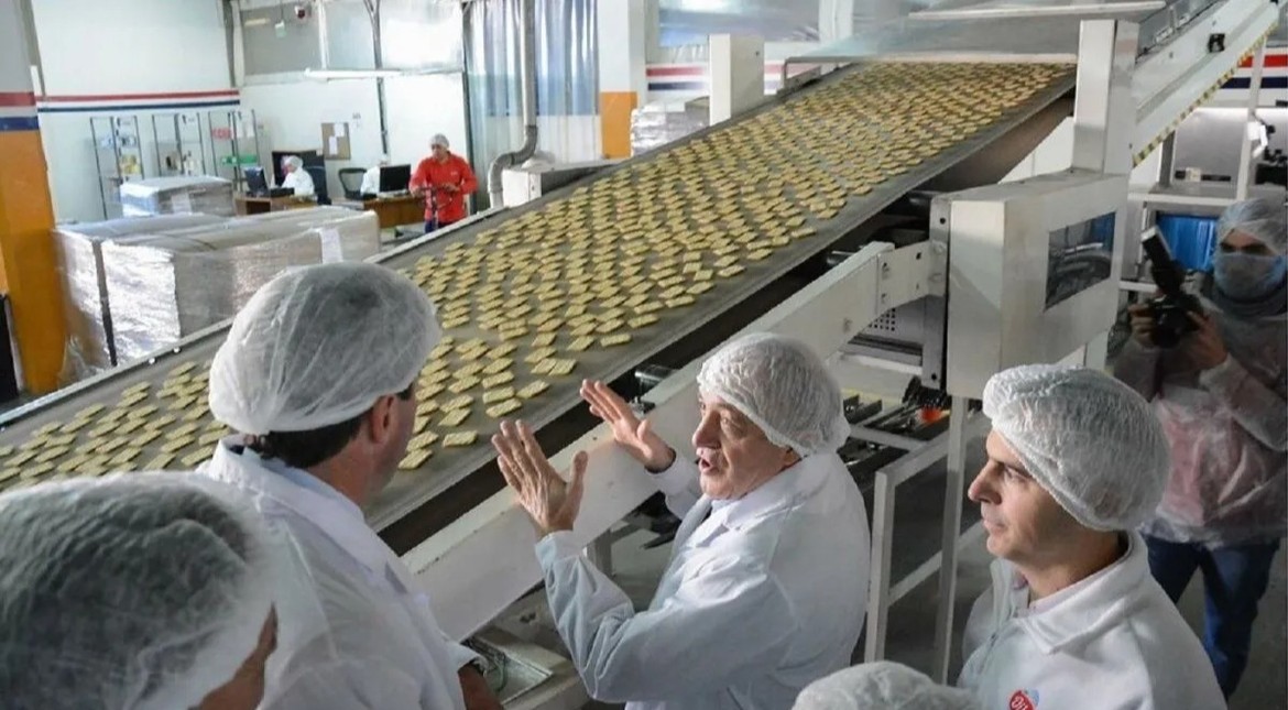 Tristeza en la industria: tras 20 años, una histórica fábrica de galletitas cierra su planta y hay conmoción