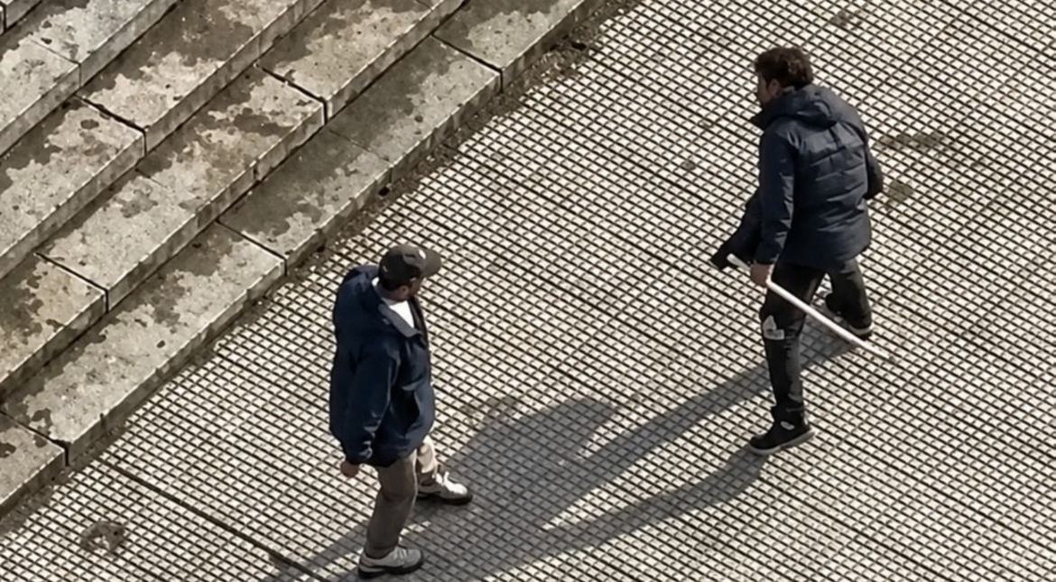 Peleas en la calle, amenazas y un campamento sobre la playa que vuelve locos a los vecinos