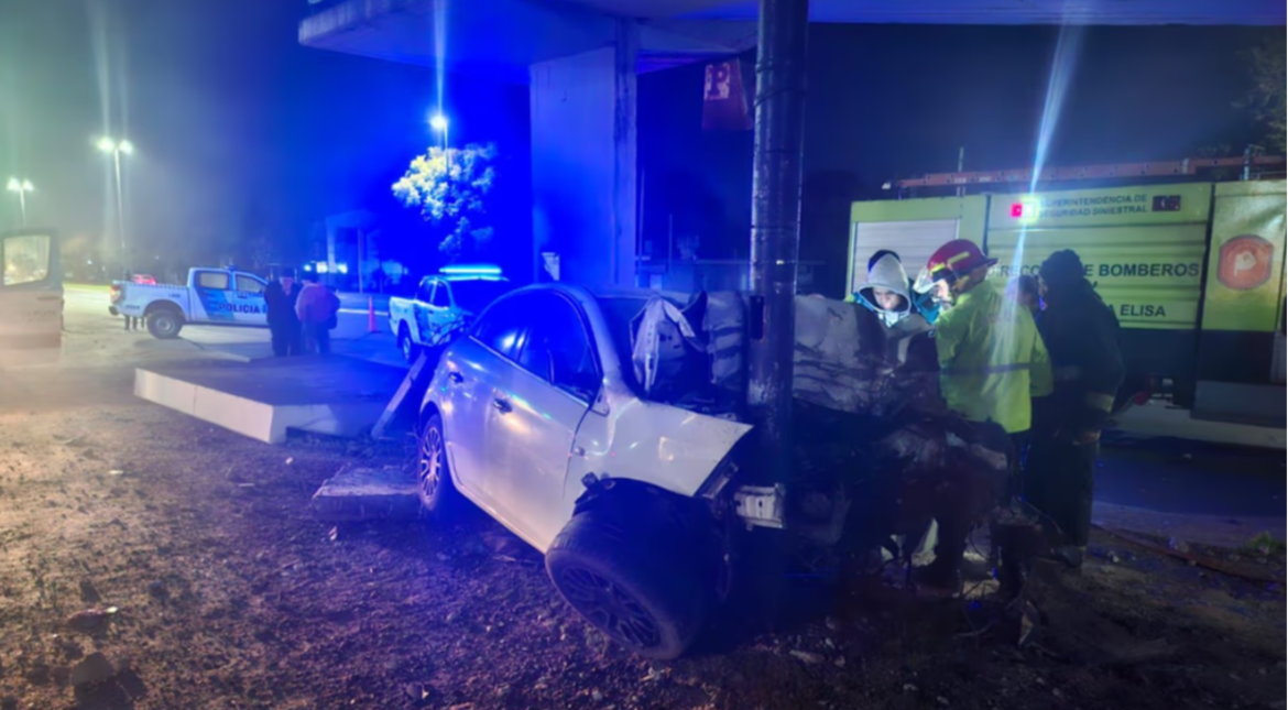 Tragedia: un chico de 18 años murió tras chocar contra una columna