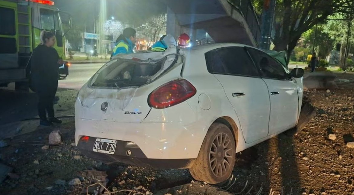 Impactante tragedia: un joven rugbier murió tras un tremendo accidente con su auto