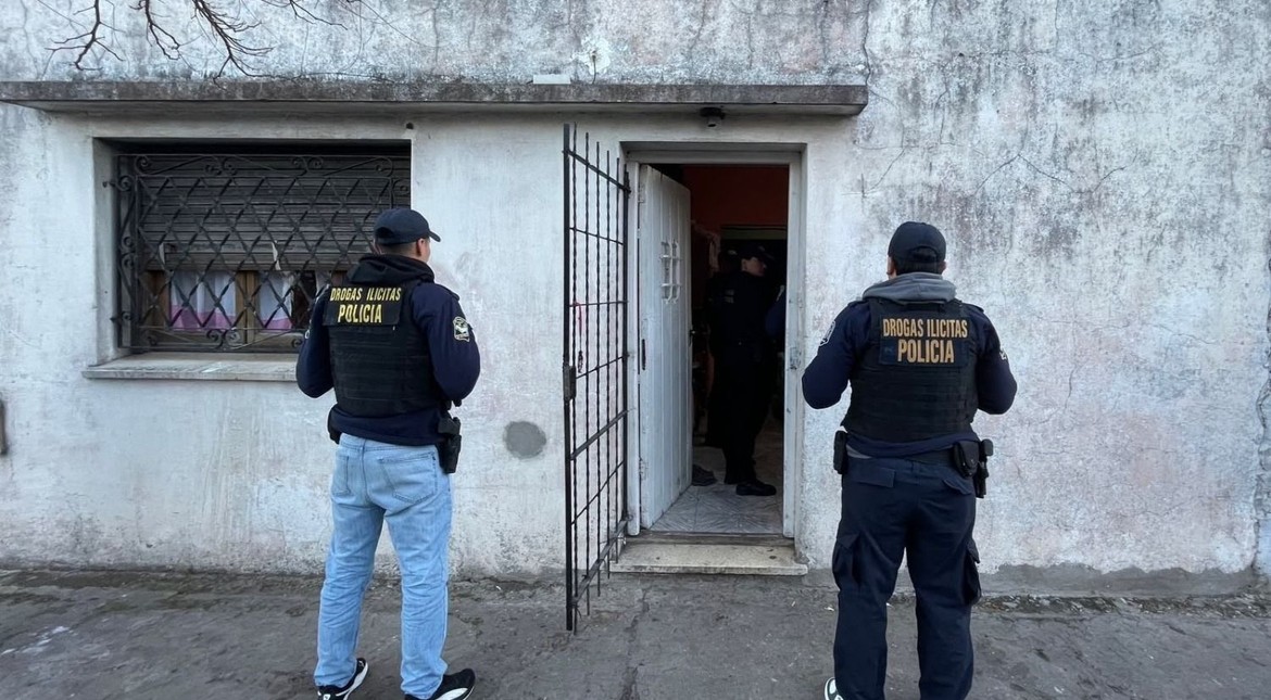 Investigaron un mes y allanaron "point" en el barrio Peralta Ramos Oeste