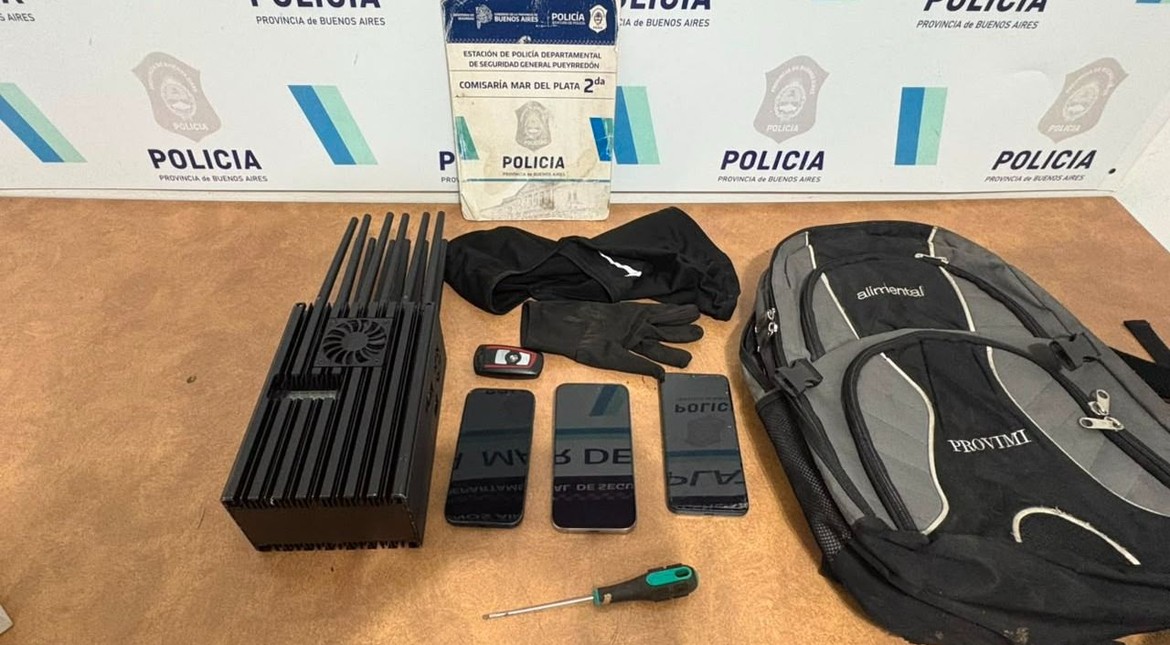 No pudo cometer una entradera y escapó en una camioneta robada