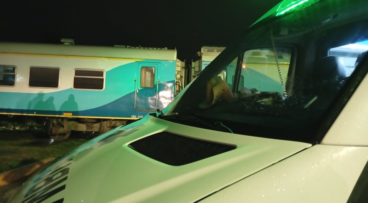Una formación del tren a Mar del Plata embistió a un auto: un muerto