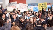 A cinco meses del escrache a Macri, ningún procesado y el juez acusa a la fiscal
