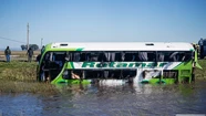 Tras otro vuelco fatal, el gobierno analizará si los colectivos de doble piso pueden circular