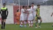 La reserva de Aldosivi sufrió una goleada ante Huracán